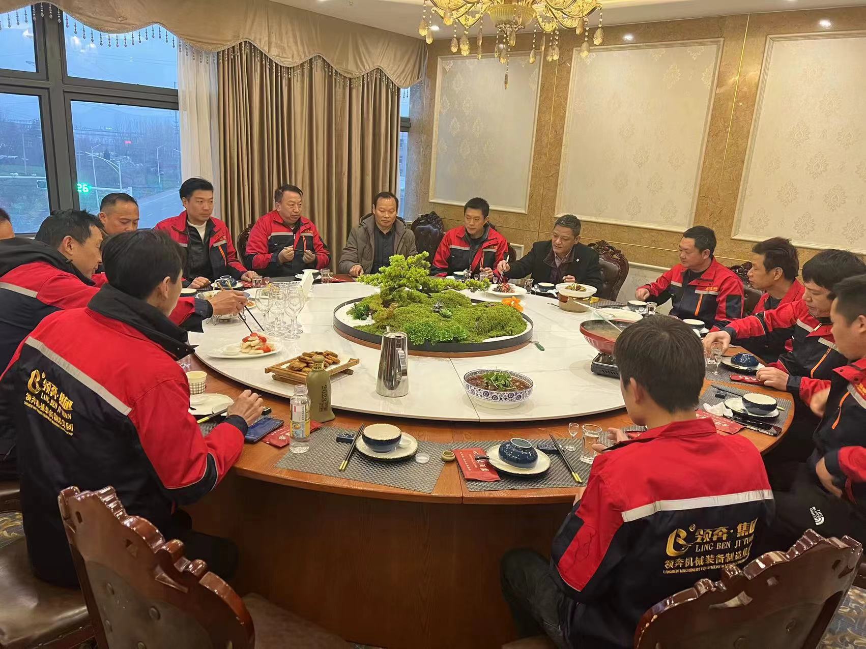 领奔机械团队出征阿尔及利亚！期盼一路平安，凯旋而归~