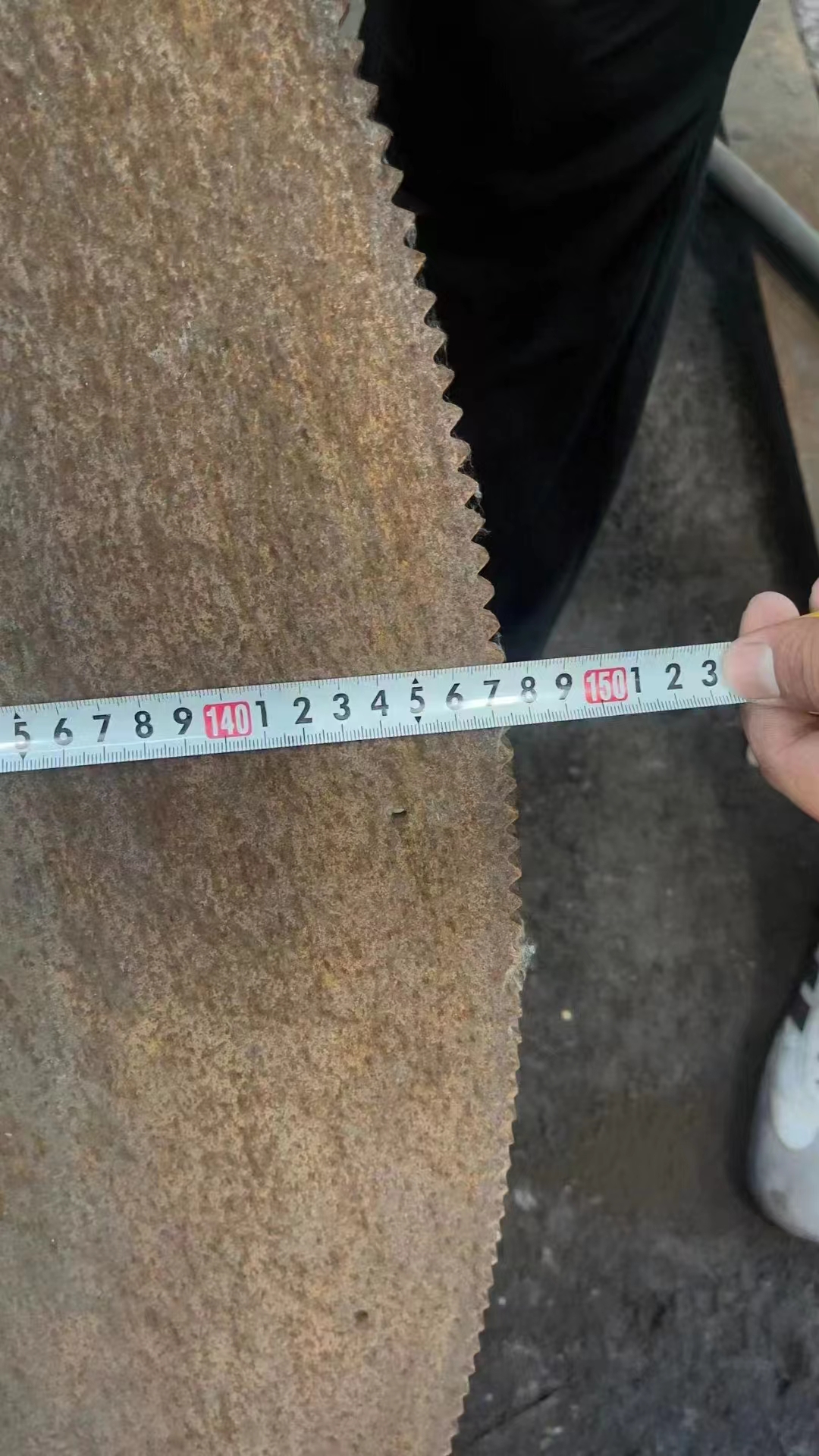售∮1500mm液压移动推锯：5台，8成新设备，欲购从速，