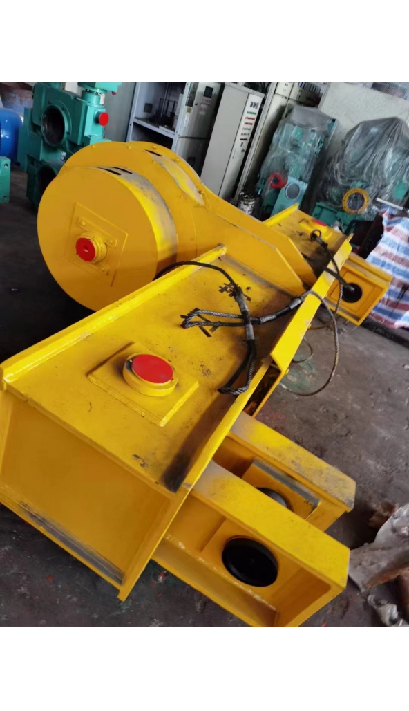 领奔机械售100吨龙门钩：1套！