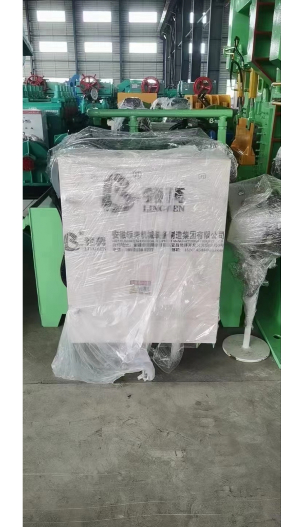 领奔机械售400吨螺纹钢定尺液压剪：2台！刀口宽：800mm，配电机22-30KW各一台！