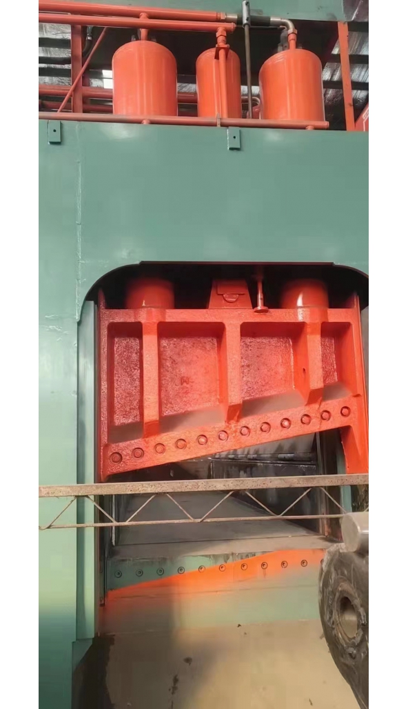 代友售全新800吨龙门剪：1套！