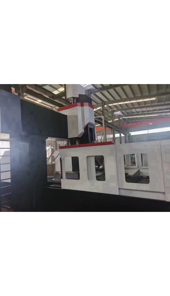 领奔机械售全新海天4028龙门，工作台2.4－4米，门宽2.8米，两线一硬导轨，发那科最新系统，2022年设备！