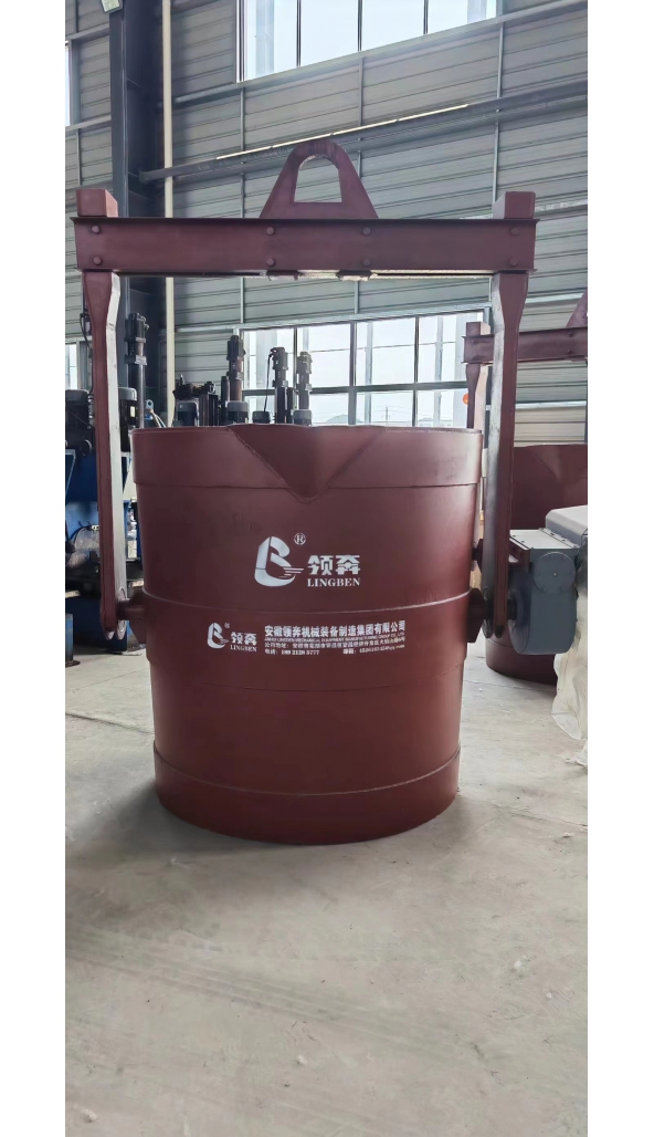 领奔机械售8吨手自一体摇包!