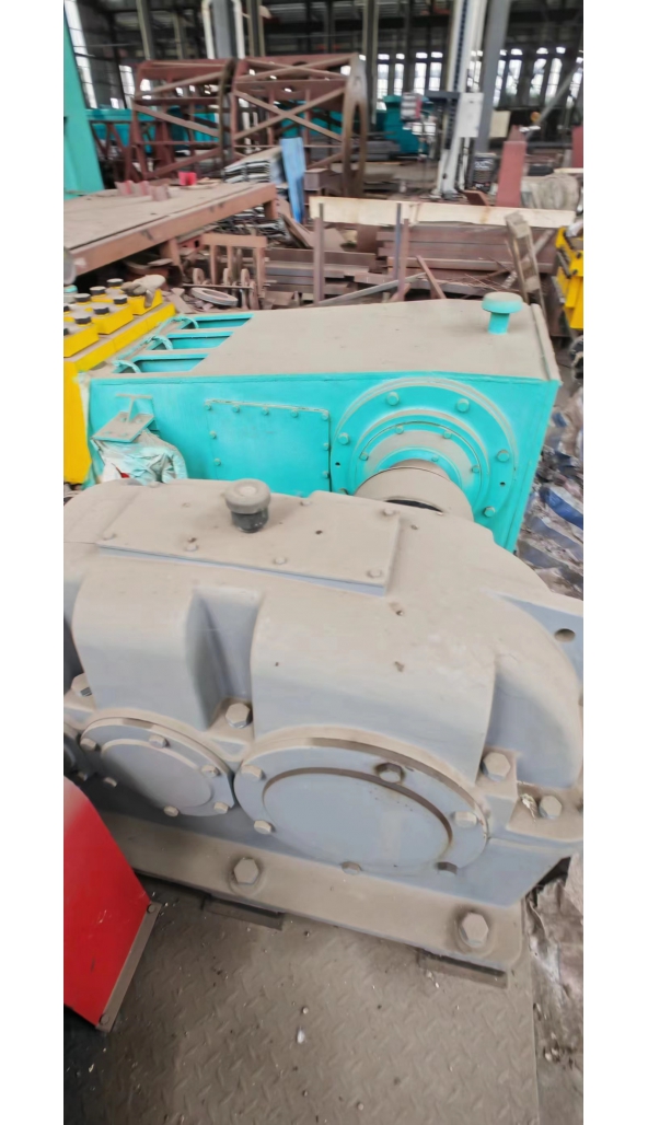 领奔机械售全新355KW水除鳞：6台！