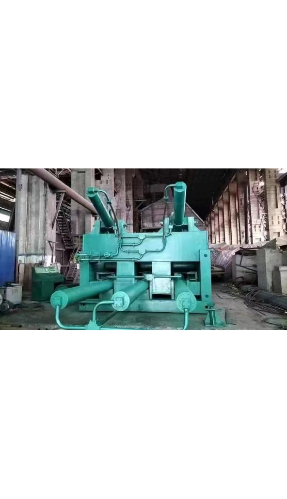 领奔机械代友售华宏630吨金属打包机：1台，箱体尺寸：3500*3000*1500mm，包块尺寸：700*700mm！