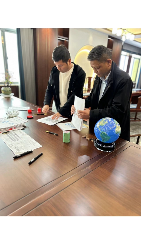 领奔机械装备制造团队竭诚为全球客户服务！