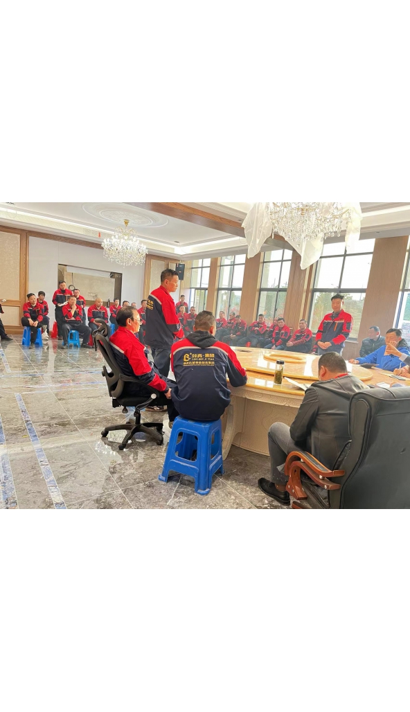 团结一致、共造飞越  