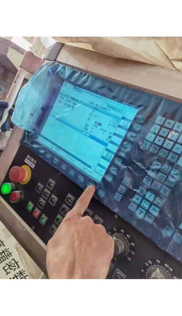 领奔机械售安阳睿恒RHCK8463*3M数控轧辊车：1台（18年12月设备）！采购热线：18921285777.李。