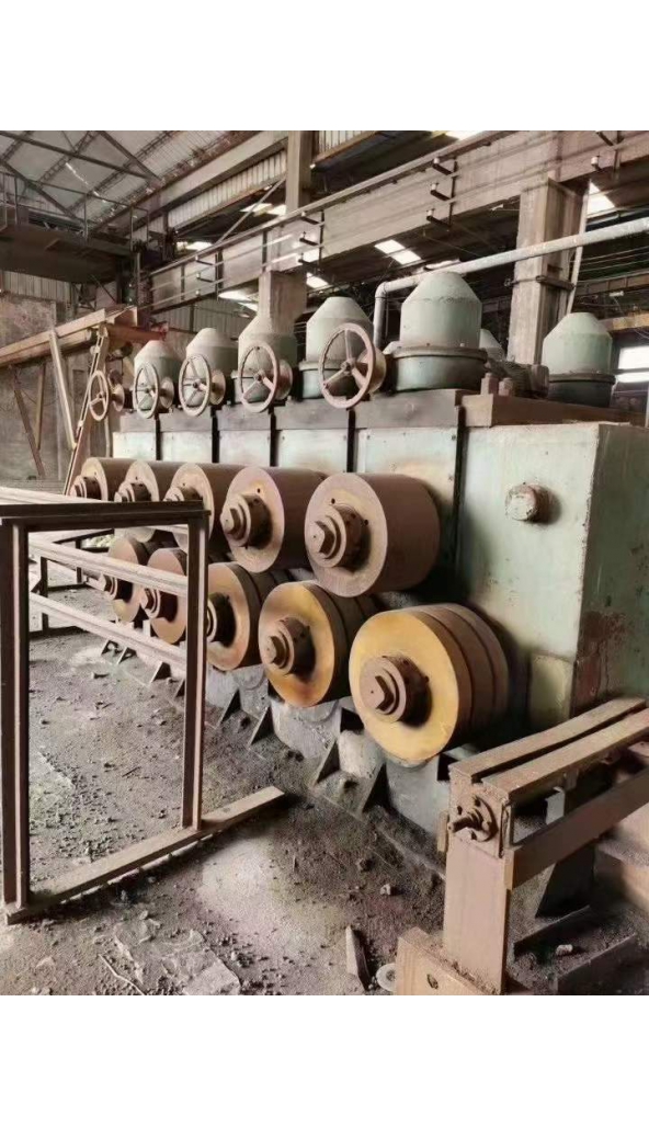 领奔机械售无锡雪浪∮550矫直机：2台，变频器调速，采购热线：18921285777.李。