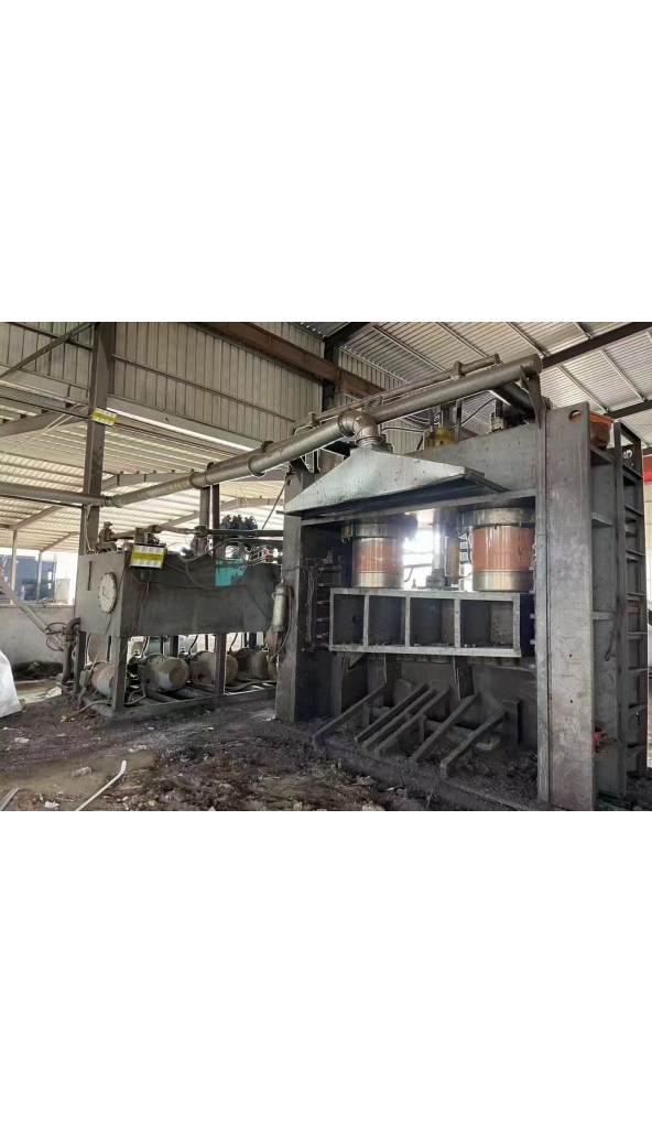 领奔机械售2500mm×50mm剪板机：2套，欲购从速。