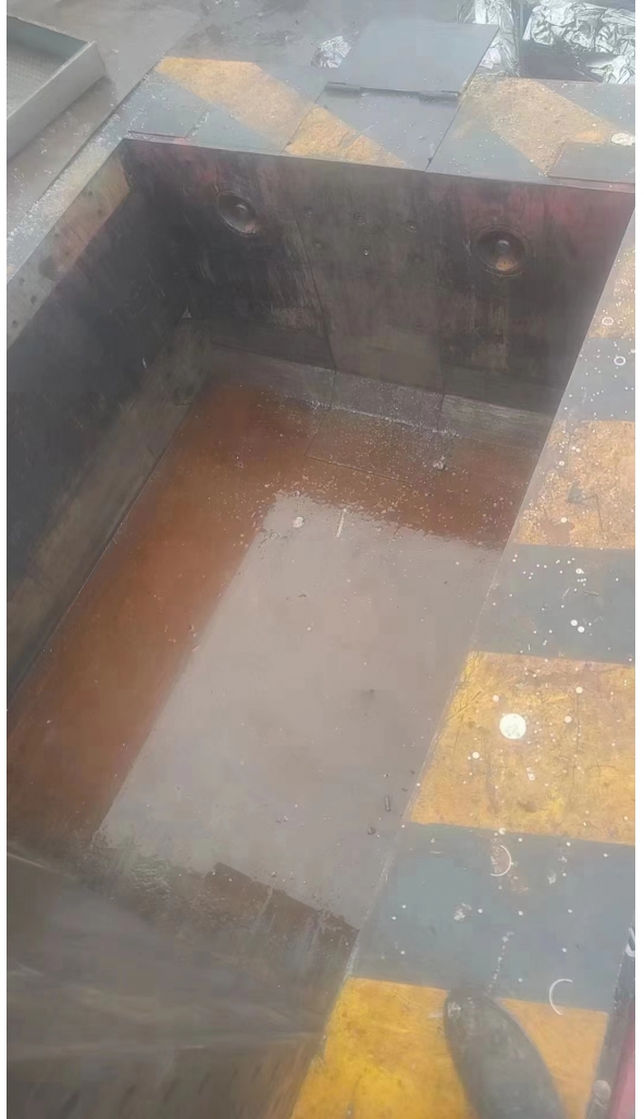 售华宏315吨双主缸全自动金属打包机：1台，箱体尺寸：1800*1400mm包块：300八角包，配伺服电机带油，看上的朋友欲购从速。