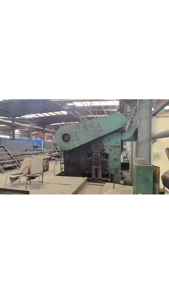 在位售600吨华城螺纹钢定尺冷剪：1台，电机、电控系统齐全，欲购从速，热线：18921285777.李。