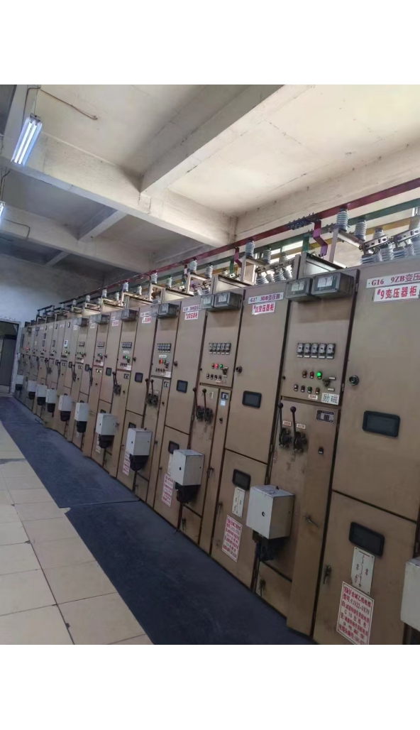 售∮850mm带钢，不锈钢生产线：1套，设备参数：∮950二辊可逆开坯机，主电机配4200KW，9平1立（10连轧），9架4辊，K1架4辊，工作辊900，支撑辊850，连轧机电配2500KW，轧机设备