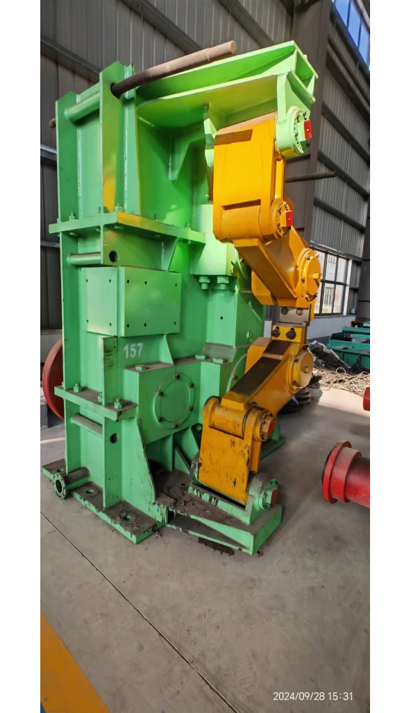 售南高鑫1＃飞剪机/1台，左进钢，速比1：4.947，欲购从速。